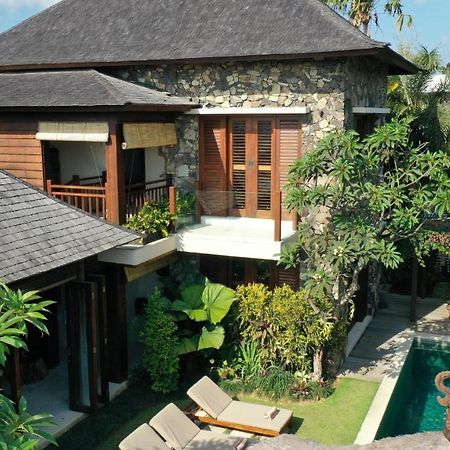Villa Suar Drupadi Seminyak Extérieur photo
